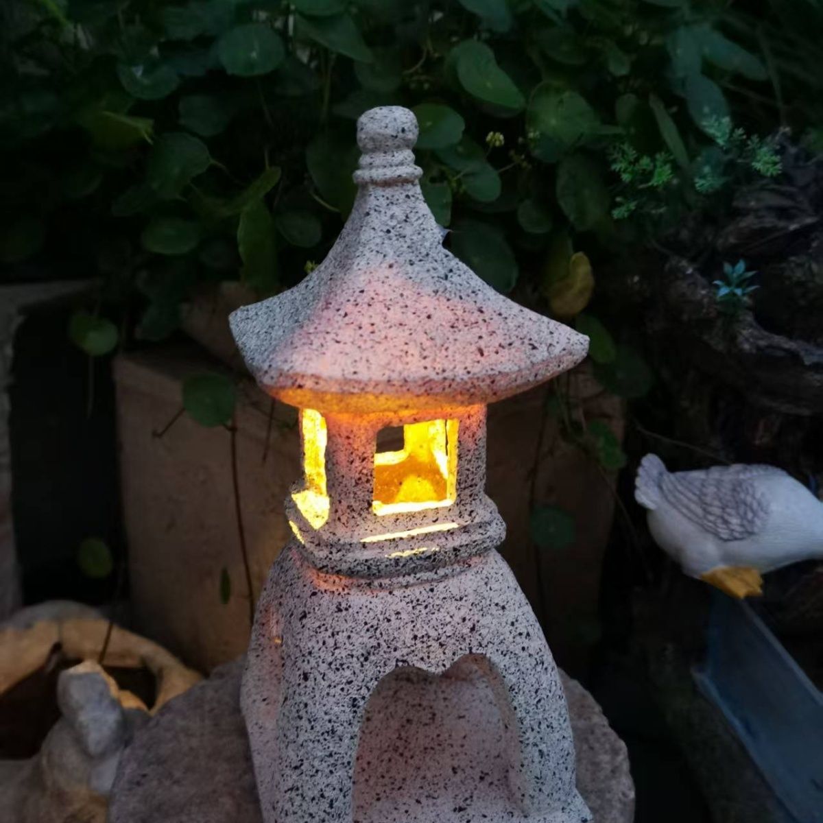 Pagoda Solar Decor Garden Ligh - огляд і ціна Outdoor Zen Lighting